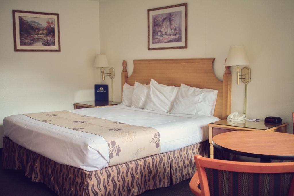 Americas Best Value Inn - Пендълтън Екстериор снимка