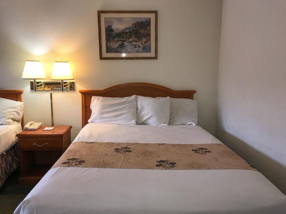 Americas Best Value Inn - Пендълтън Екстериор снимка