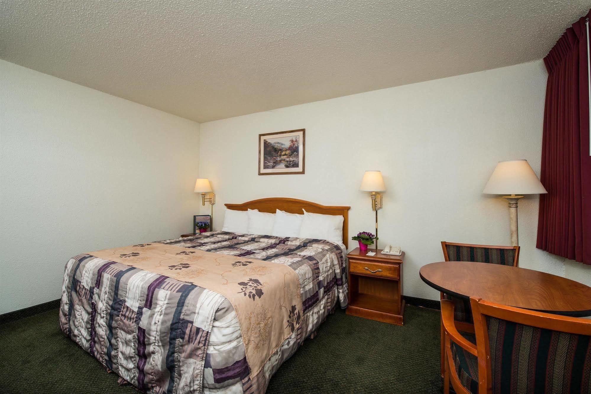 Americas Best Value Inn - Пендълтън Екстериор снимка